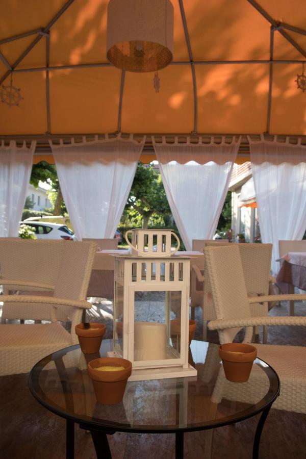 Hotel Giulia Marina di Massa Bagian luar foto