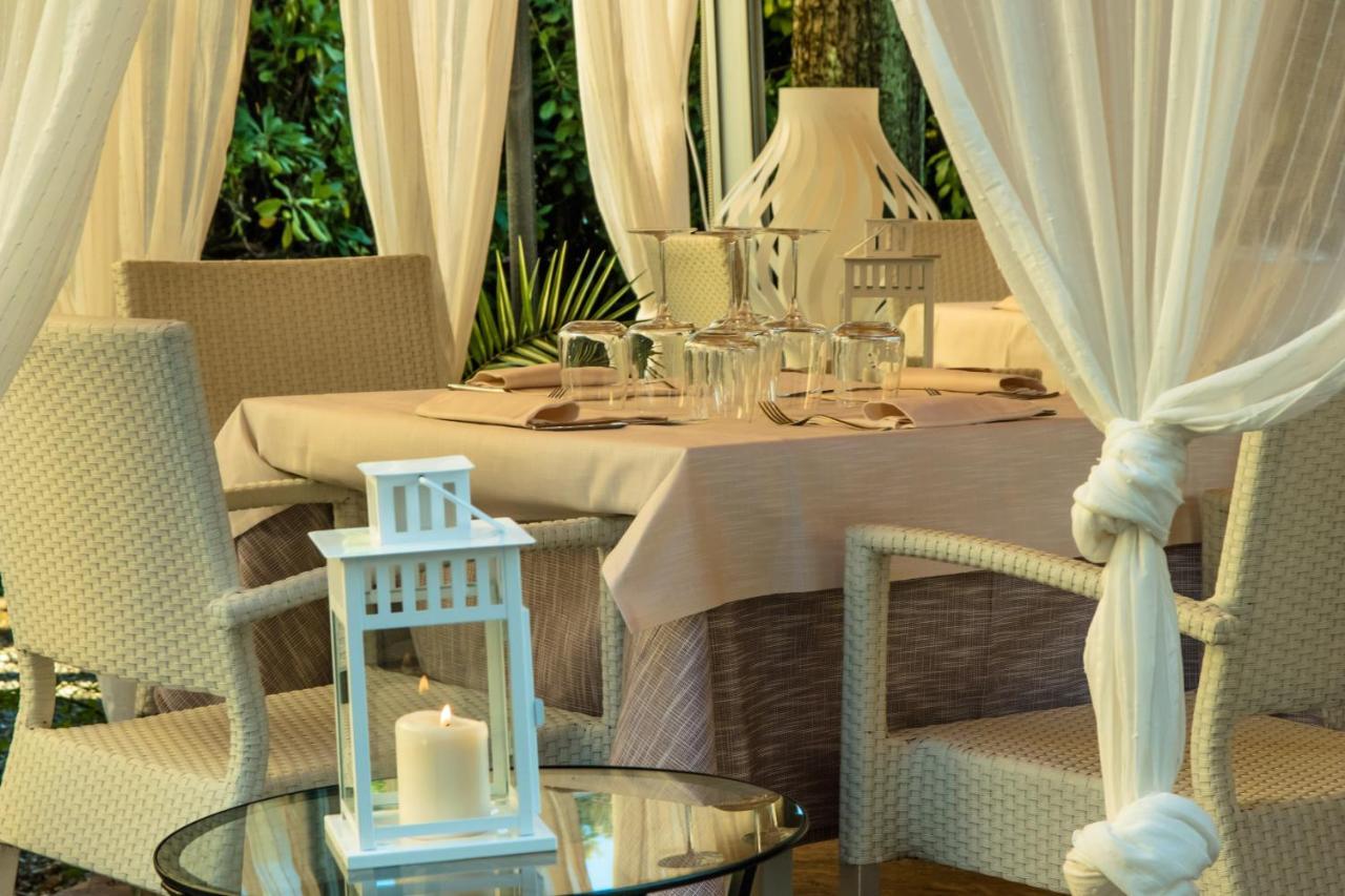 Hotel Giulia Marina di Massa Bagian luar foto