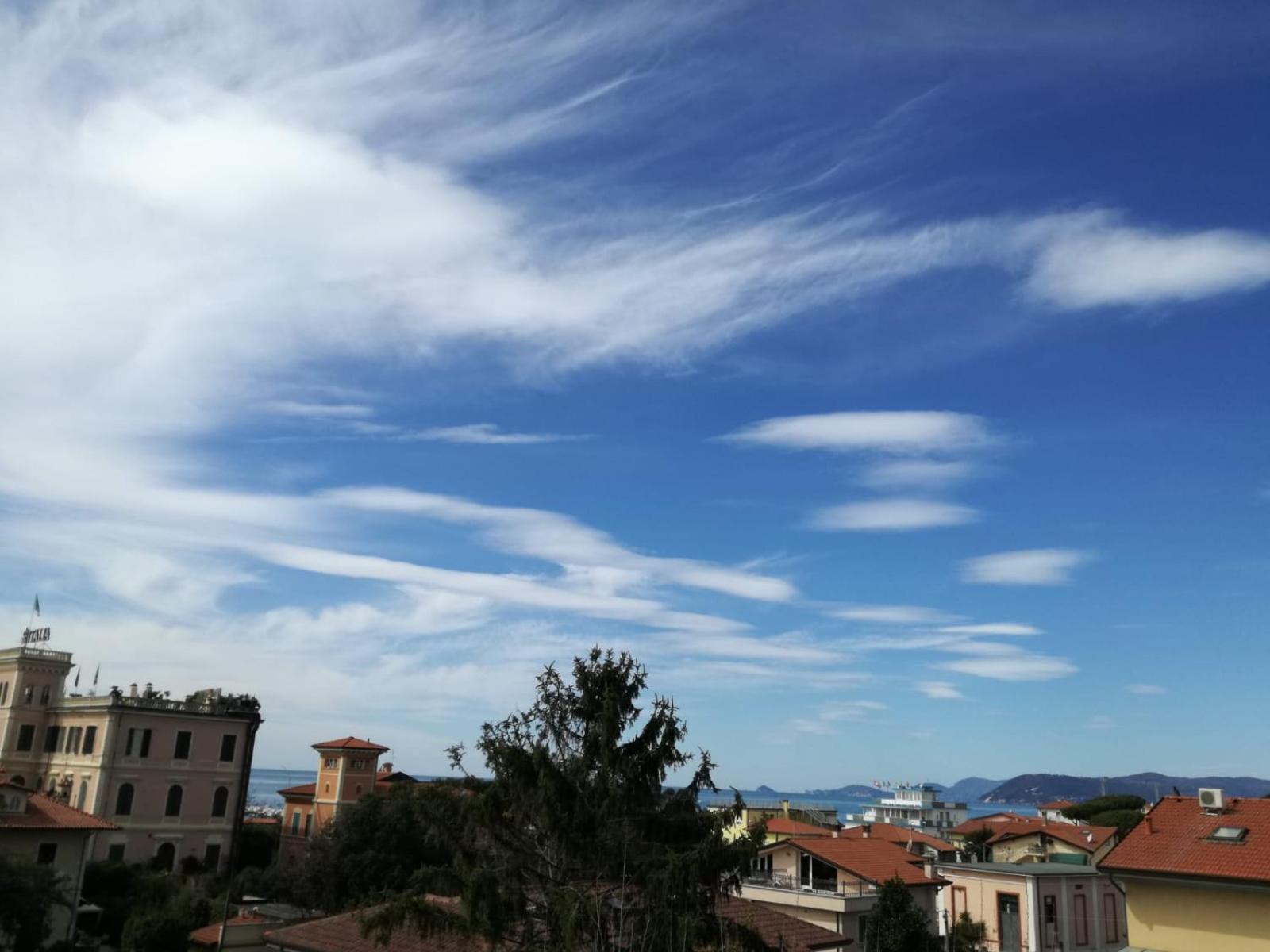 Hotel Giulia Marina di Massa Bagian luar foto