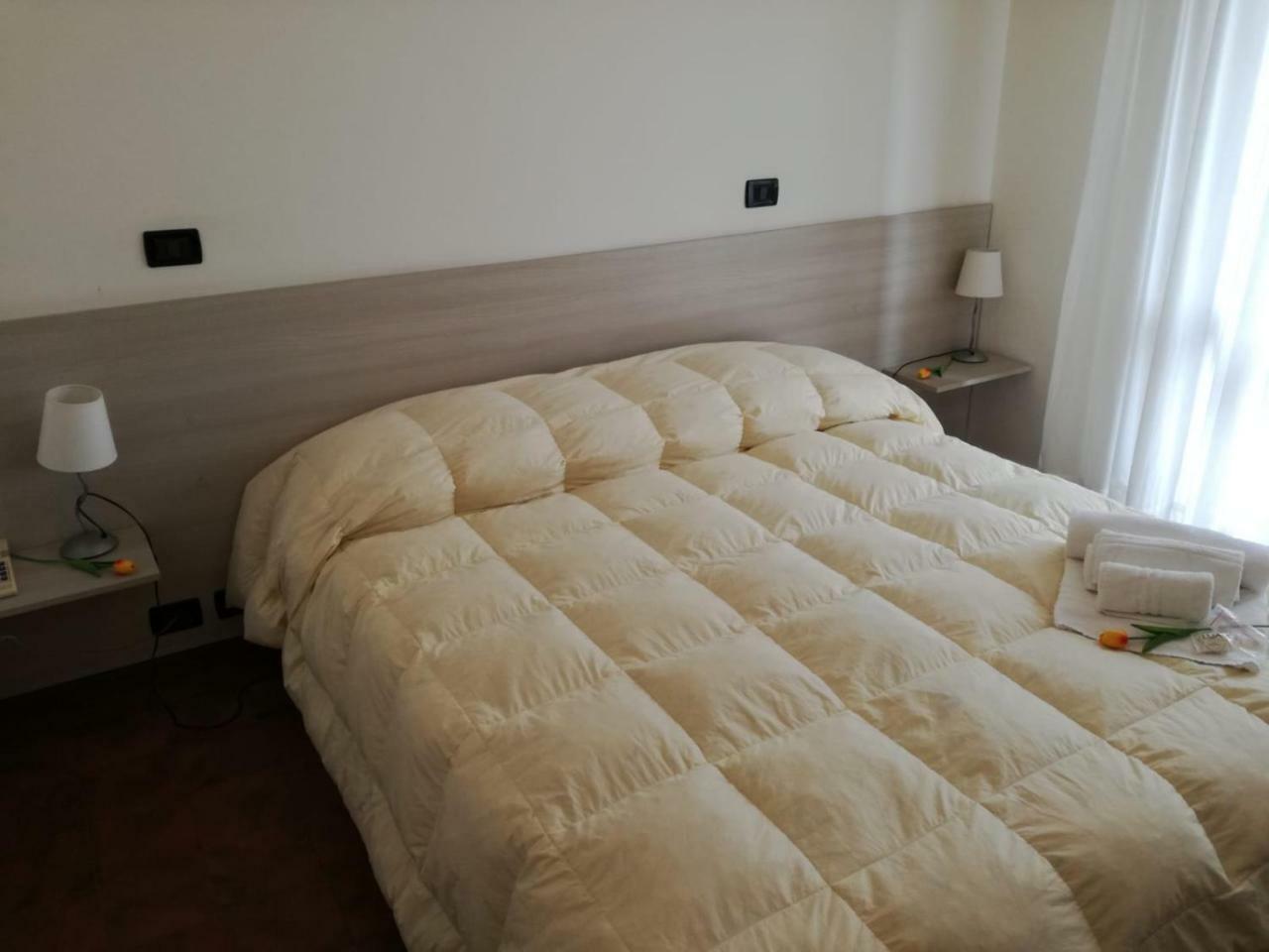Hotel Giulia Marina di Massa Bagian luar foto